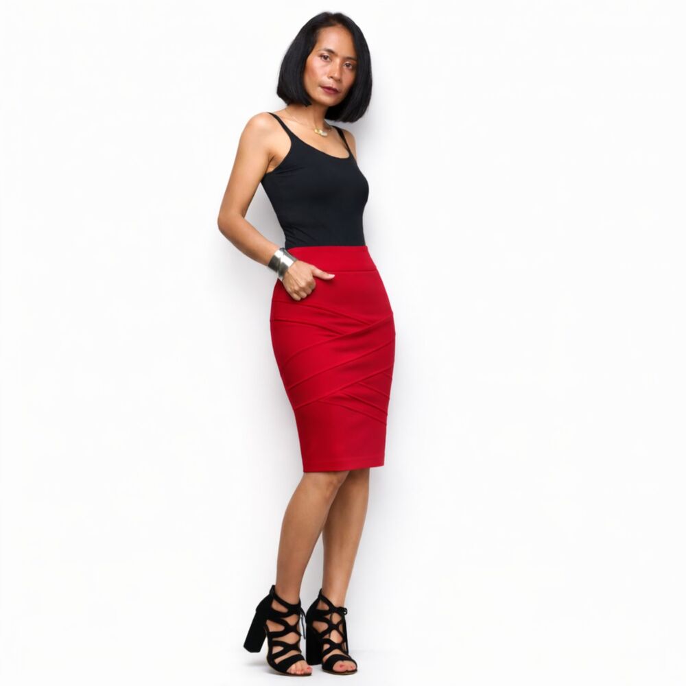 Tribal Red Knee Length Pencil Skirt | Rayon, Nylon, Spandex | sz. 8 | EUC
